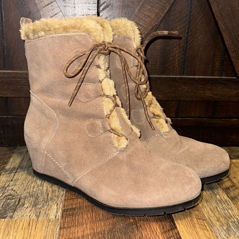 Batetraps Tan “Bonnie” Leather Wedge‎ Booties Size 11
